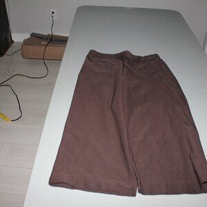 Brown Lucy Capris Size Medium